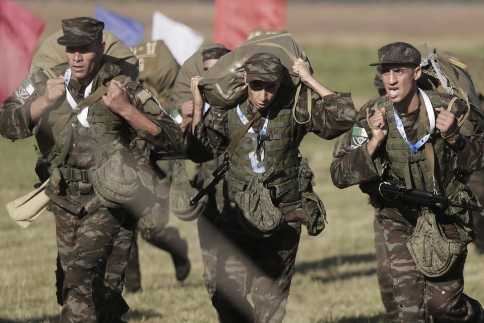 Первый пошёл!