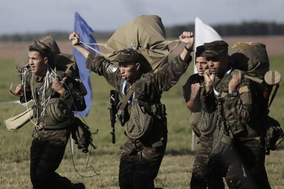 Первый пошёл!