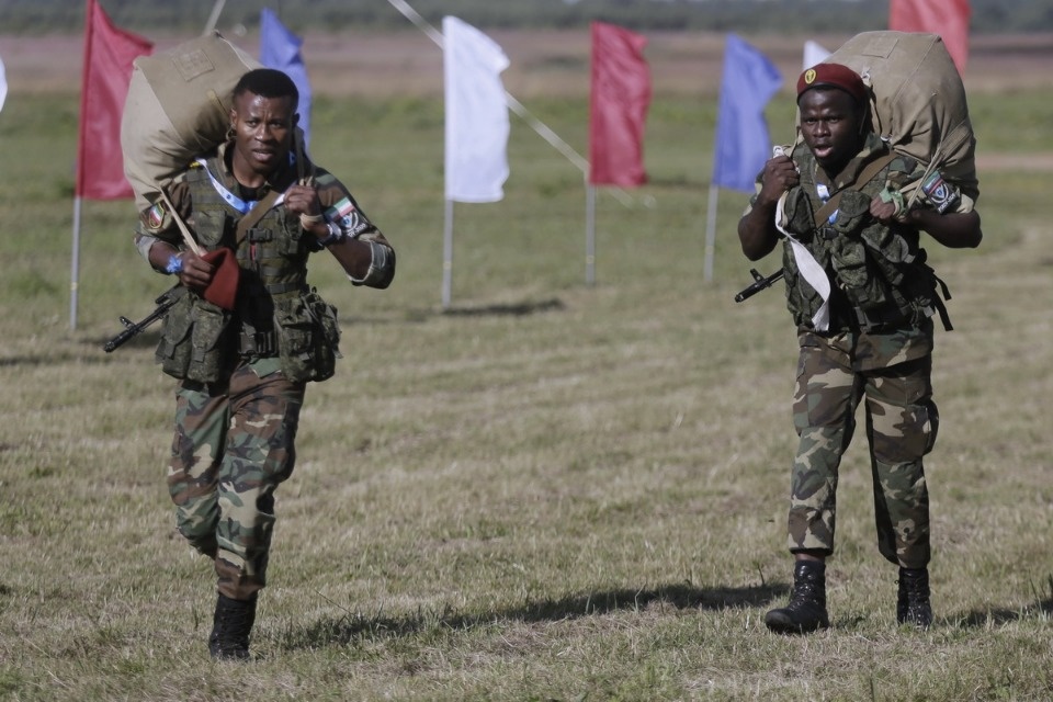 Первый пошёл!