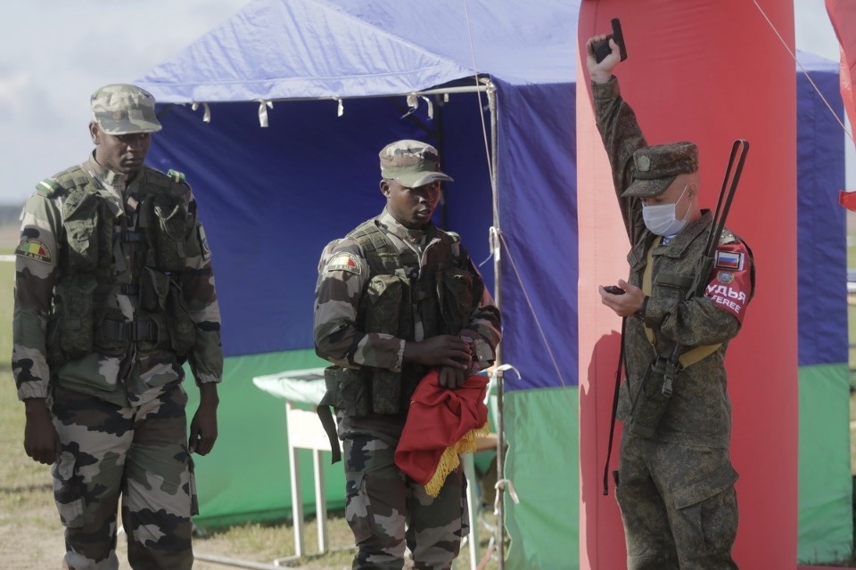 Первый пошёл!