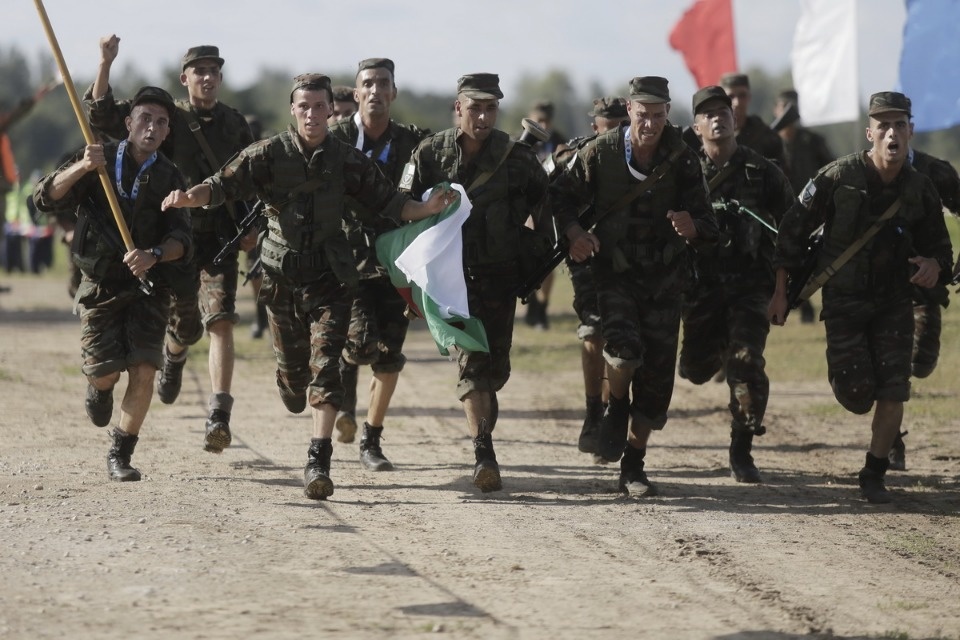 Первый пошёл!