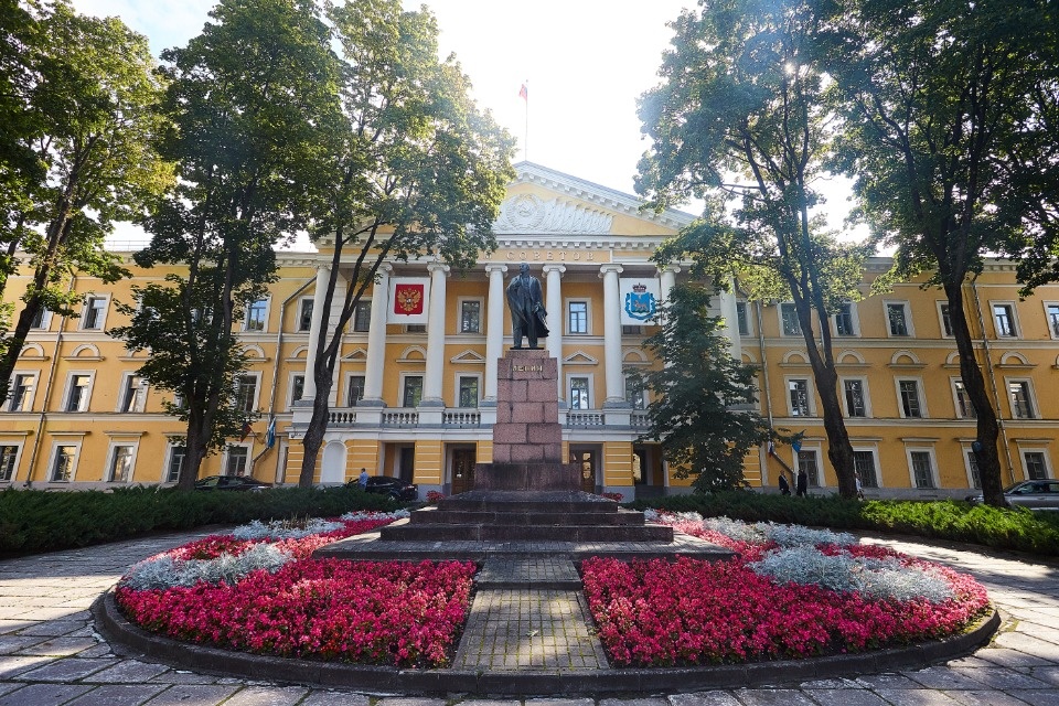 Резьба по мандатам