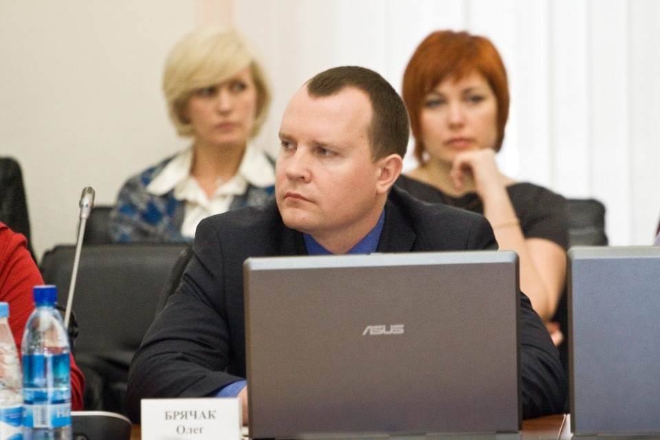 Резьба по мандатам