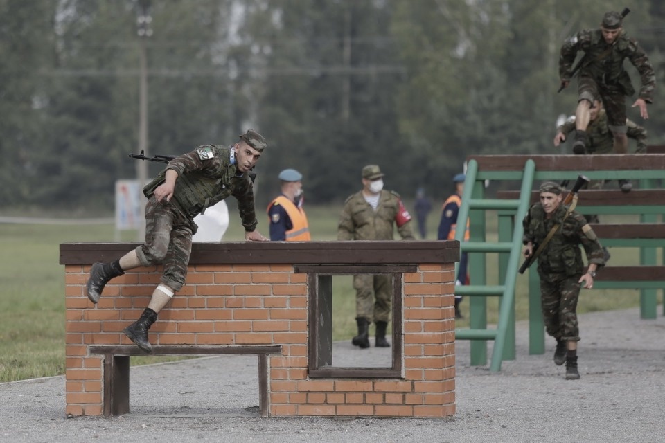 Преодолевая препятствия