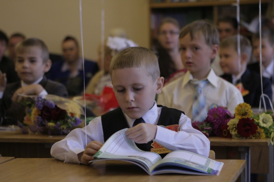 Новый учебный год в Псковской области начинается с учетом соблюдения антикоронавирусных мер