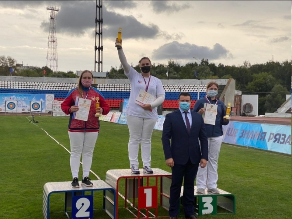 Великолучанка Александра Савенкова в третий раз стала чемпионкой России по стрельбе из лука