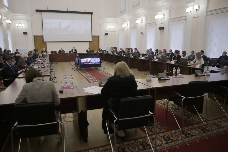 Нарезка «депутатская»