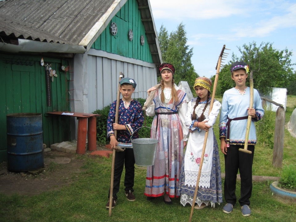 Деревенские бабки