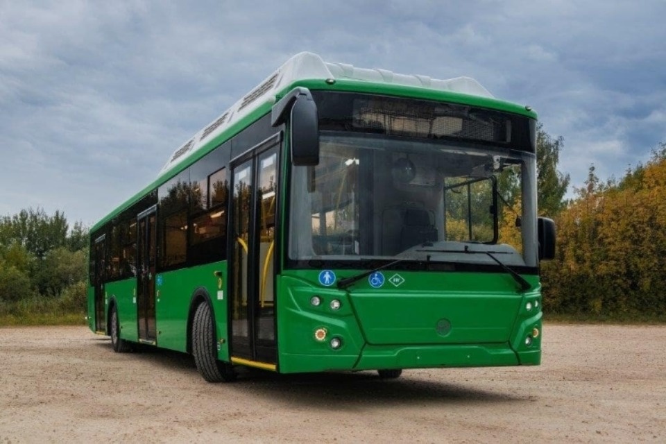 До конца года в Псковскую область поставят ещё 45 городских автобусов