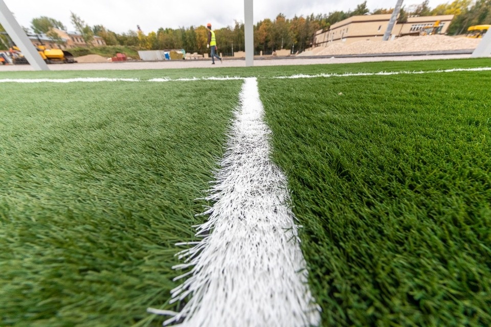 К декабрю сдать стадион «Машиностроитель» в Пскове поручил Михаил Ведерников