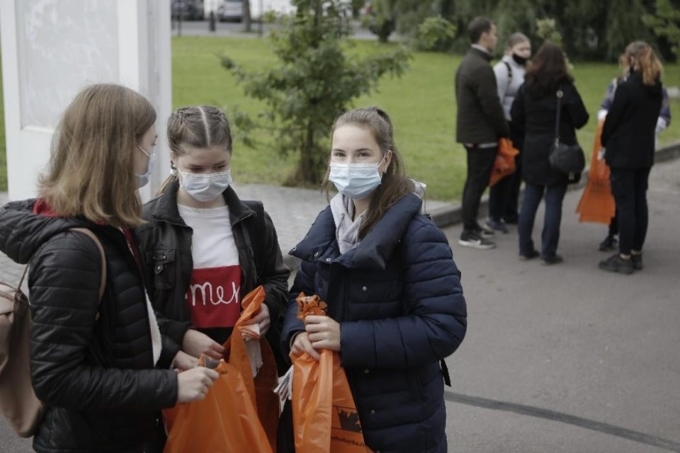 Эковолонтеры ПсковГУ и «Титан-Полимер» провели акцию «Всемирный день чистоты»
