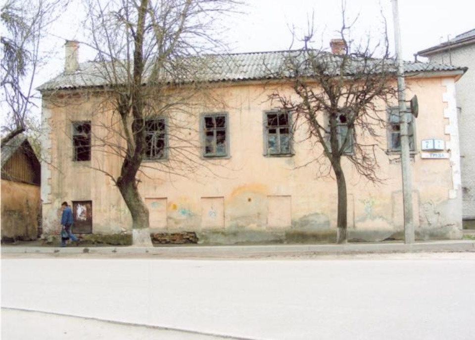 Старые дома по улице Труда в Пскове восстановят под апартаменты