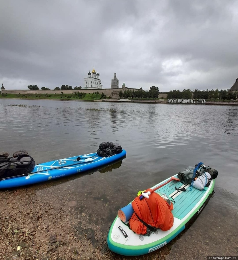 Псковские спортсмены поставили рекорд, проплыв 600 километров на сапбордах