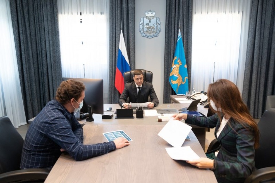 Традицию молодёжных балов собираются возродить в Псковской области