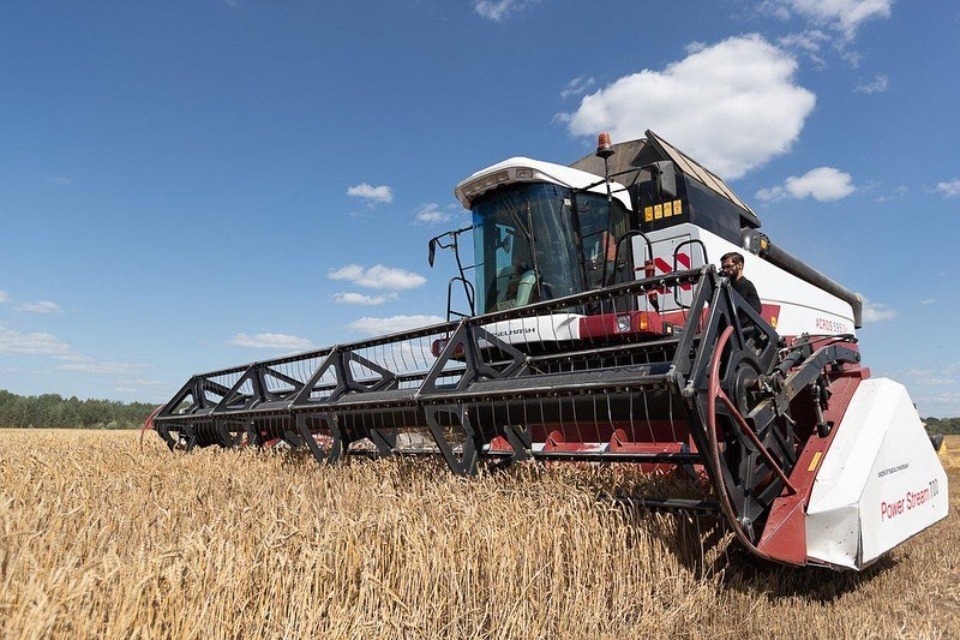 С профессиональным праздником поздравил сельхозработников Михаил Ведерников 