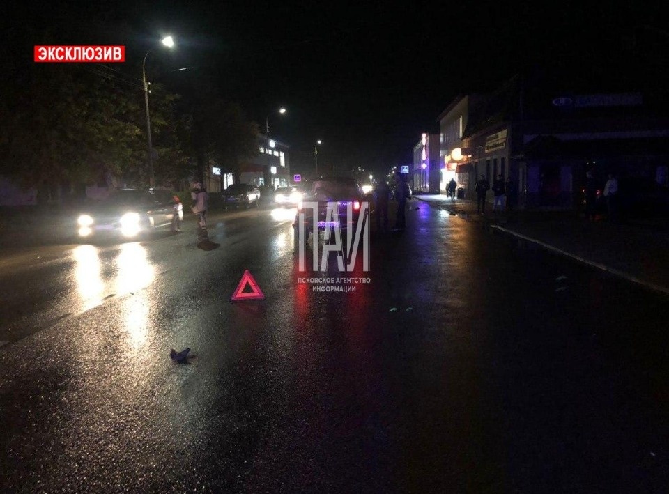 Пешеход погиб под колёсами автомобиля в Невеле Пешеход погиб под колёсами автомобиля в Невеле