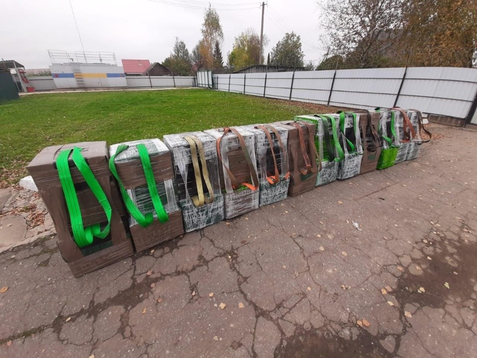 Псковские пограничники нашли у границы с Латвией 21 тысячу пачек сигарет Псковские пограничники нашли у границы с Латвией 21 тысячу пачек сигарет