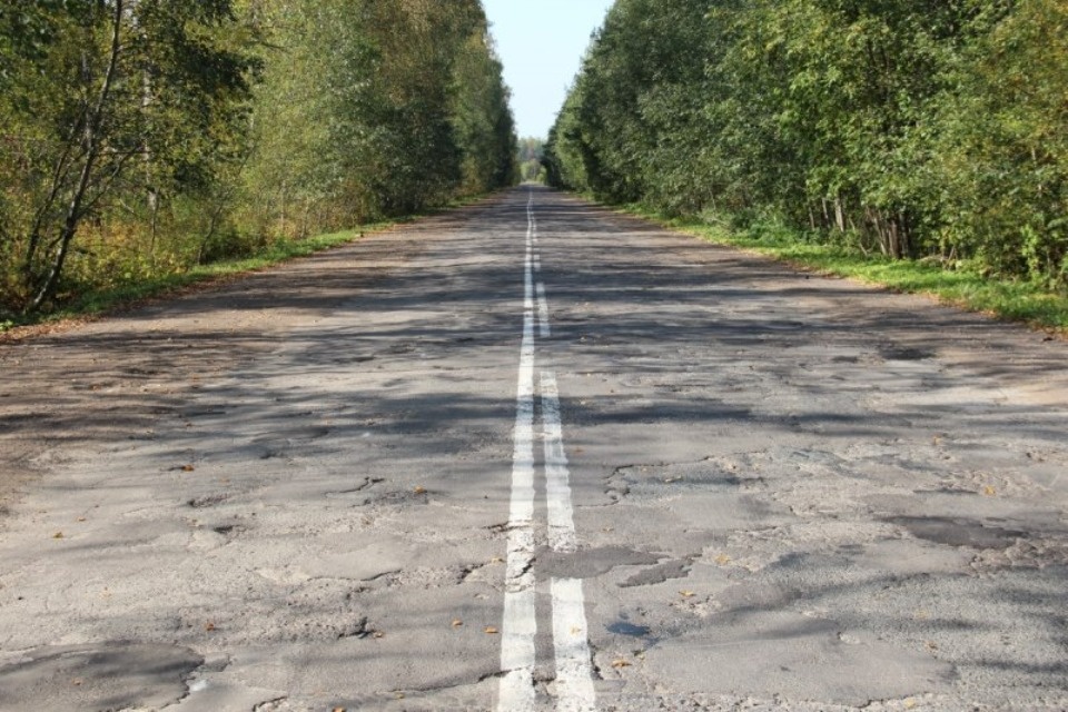 5,6 километров дороги отремонтируют в Плюсском районе