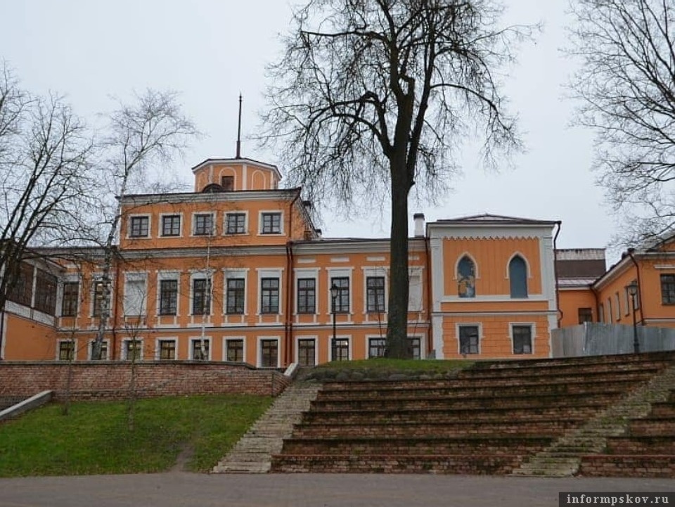 Министр культуры пообещала ускорить рассмотрение заявки по реконструкции  усадьбы Родзянко в Усвятах