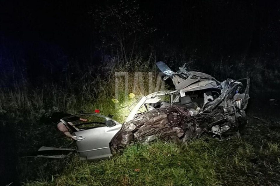 Водитель  Mazda погиб при столкновении с фурой в Новосокольническом районе