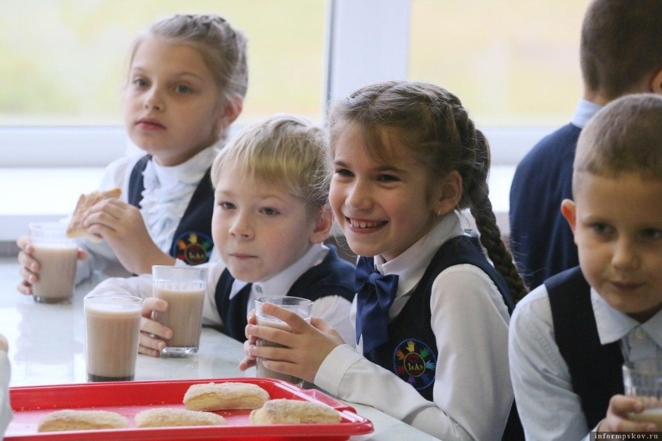 20 дежурных классов заработали в 15 школах Пскова