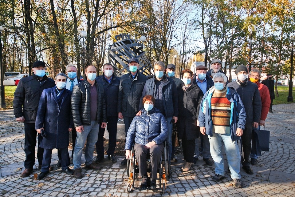 Торжественное открытие вечевого колокола состоялось в Сквере Народовластия в Пскове Торжественное открытие вечевого колокола состоялось в Сквере Народовластия в Пскове