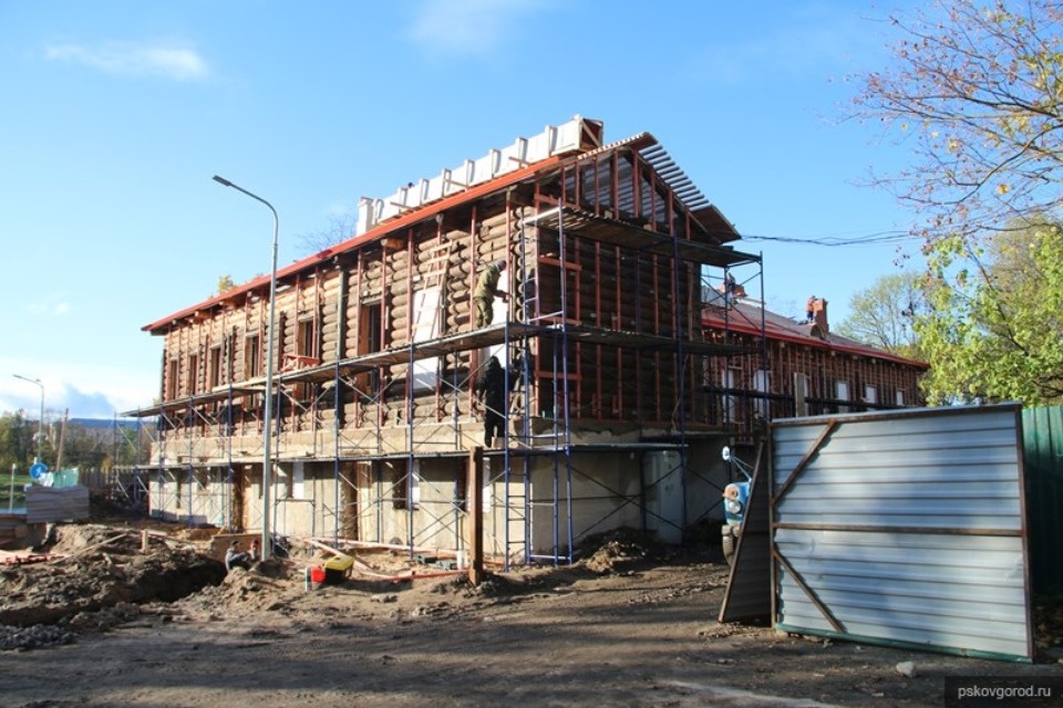 Ремонт усадьбы Беклешова в Пскове завершен на 80%