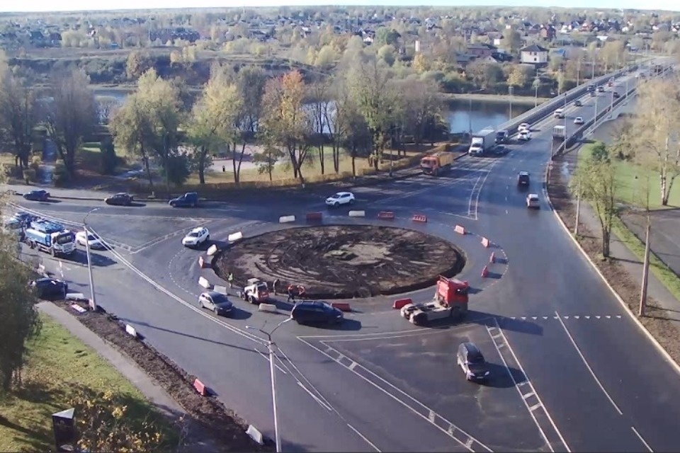 С 23 октября в Пскове закроют для машин один из мостов