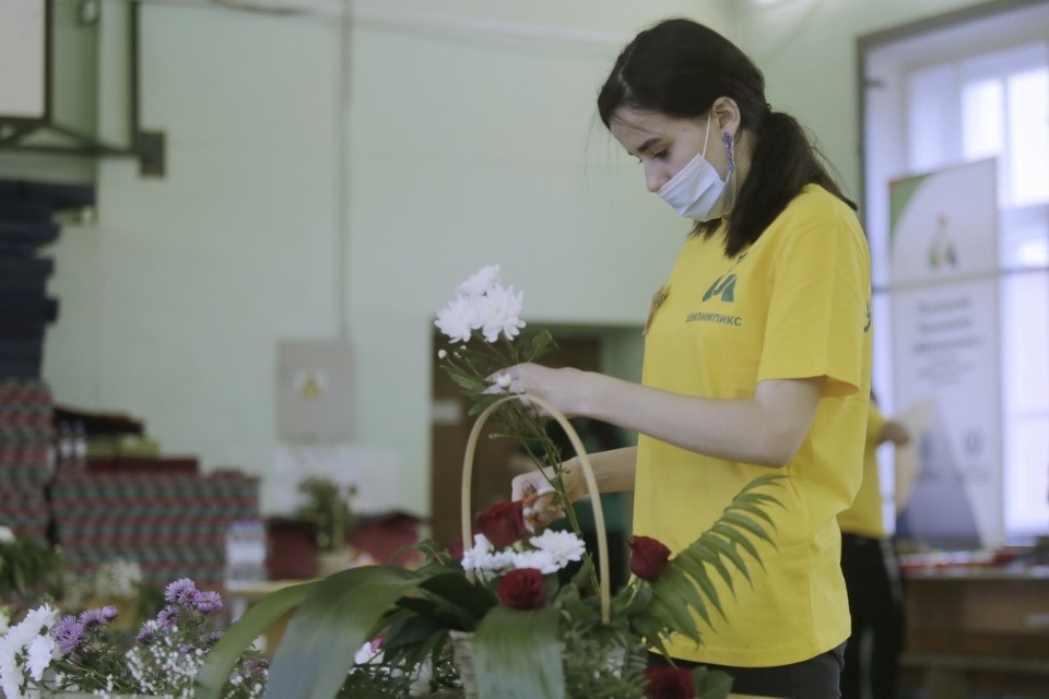 Цветок и ваза