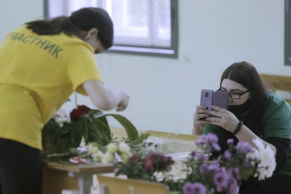 Цветок и ваза