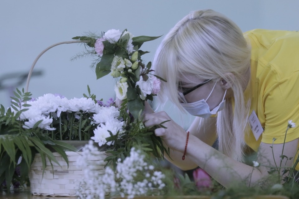 Цветок и ваза