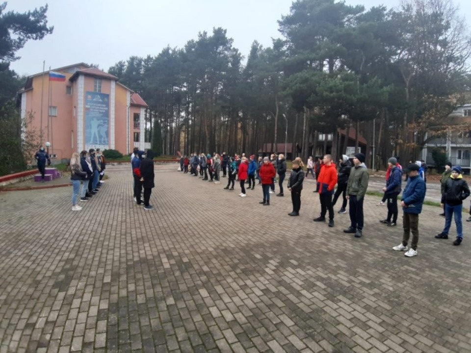 57 псковских подростков стали участниками профильной смены «Поверь в себя»