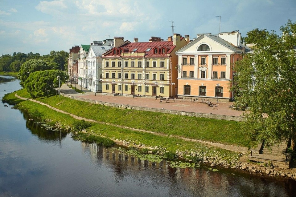 «Шагай вперед по пеплу листьев»