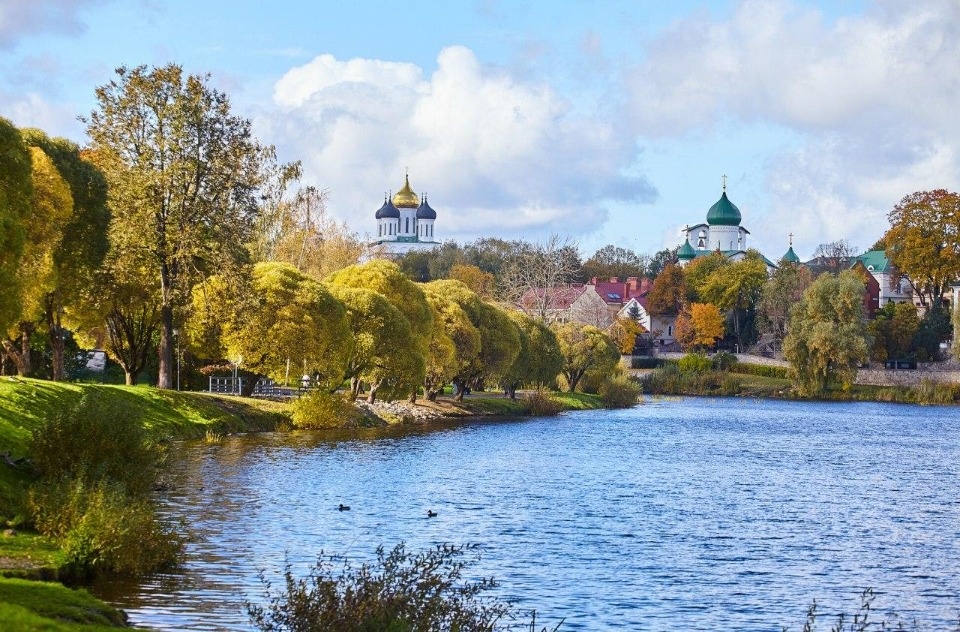 «Шагай вперед по пеплу листьев»