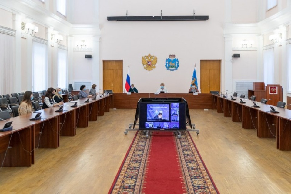 В Псковской области дополнительно приобретут 23 квартиры для детей-сирот