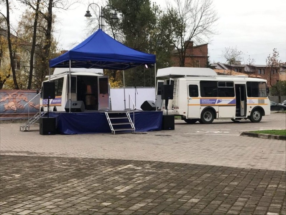 Еще два автоклуба поступили в Псковскую область