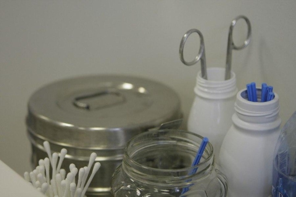 Губернатор поручил увеличить суточное число тестов на коронавирус в Псковской области 