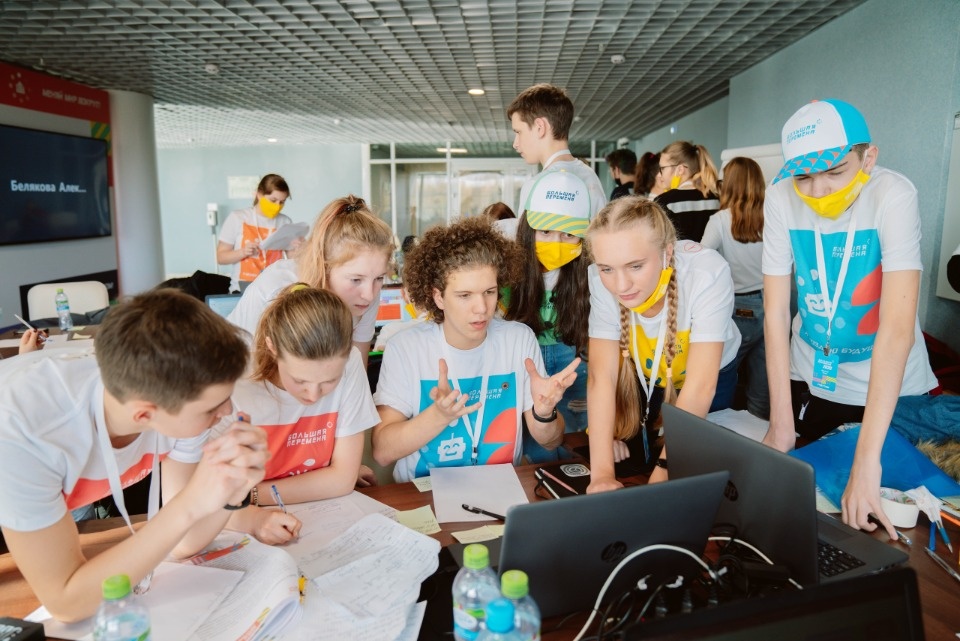 Девочки на миллион