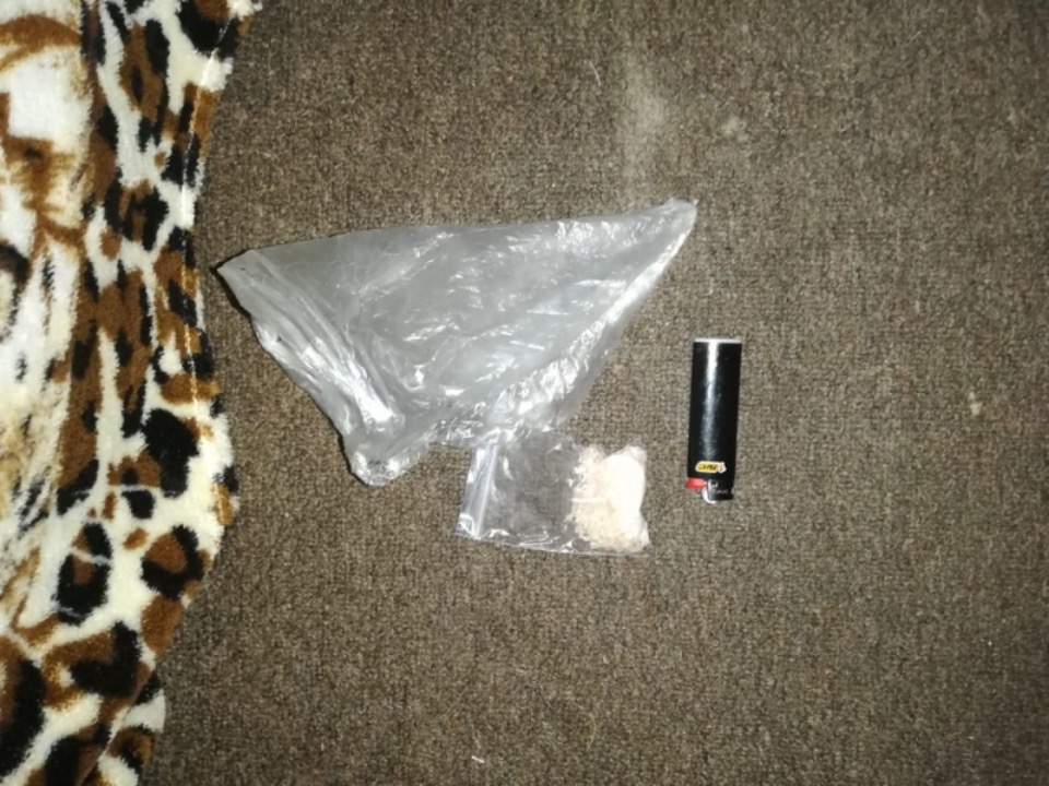 Уроженцев Тверской области задержали в Пскове за сбыт наркотиков Уроженцев Тверской области задержали в Пскове за сбыт наркотиков