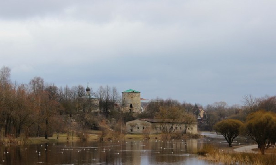 До конца ноября температура воздуха в Псковской области будет выше нормы 