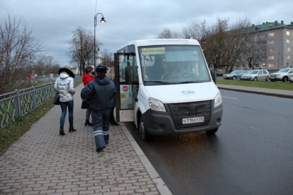 В Пскове проверили качество дезинфекции общественного транспорта