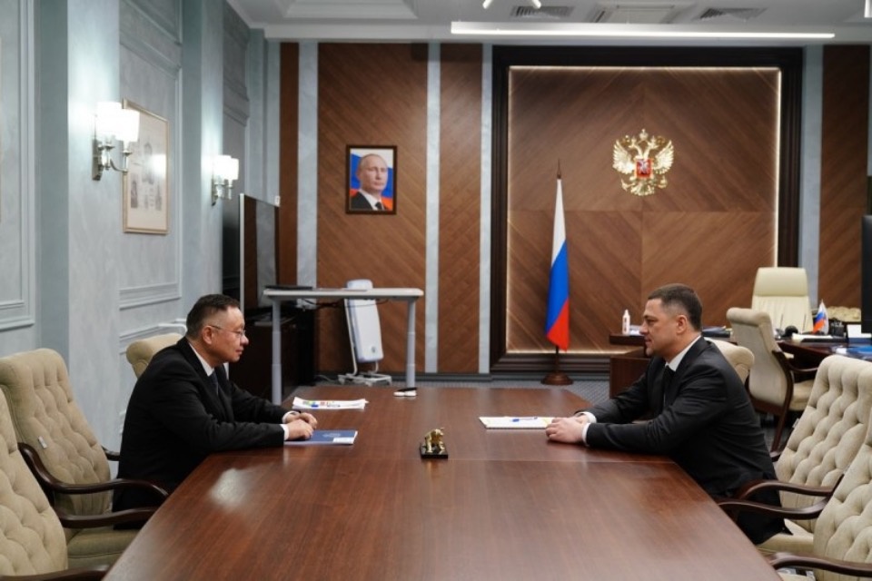 Михаил Ведерников попросил Минстрой о допсредствах на благоустройство дворовых территорий