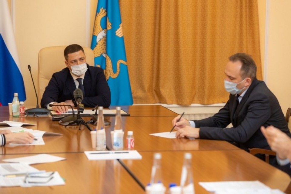 Михаил Ведерников призвал наладить межведомственное взаимодействие для ухода от «серых» зарплат