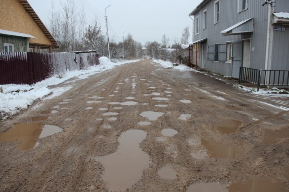 Горний переулок отремонтируют в Острове до 1 июня 2021 года