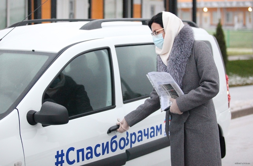 Автомобиль подарили псковской инфекционной больнице