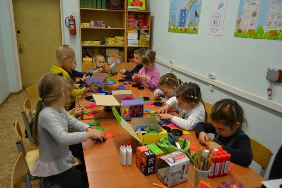 160 новых мест для детей появилось в Великолукском центре техтворчества