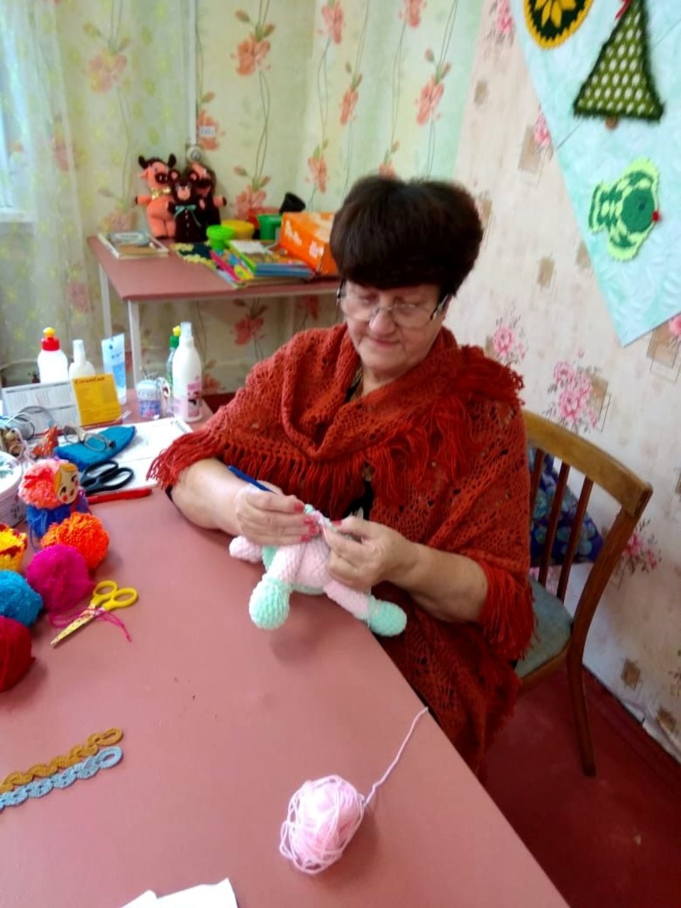  Пять псковичек участвуют в первом российском чемпионате по креативному вязанию