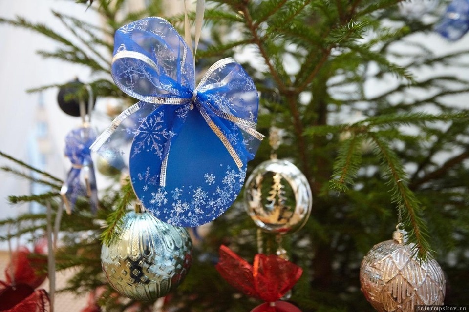 Михаил Ведерников исполнит три детские мечты с «Елки желаний» 