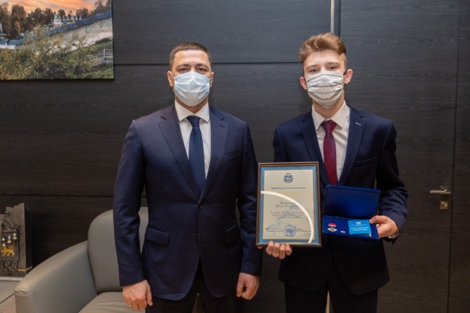 Пскович получил награду «Горячее сердце» за спасение тонущего ребенка