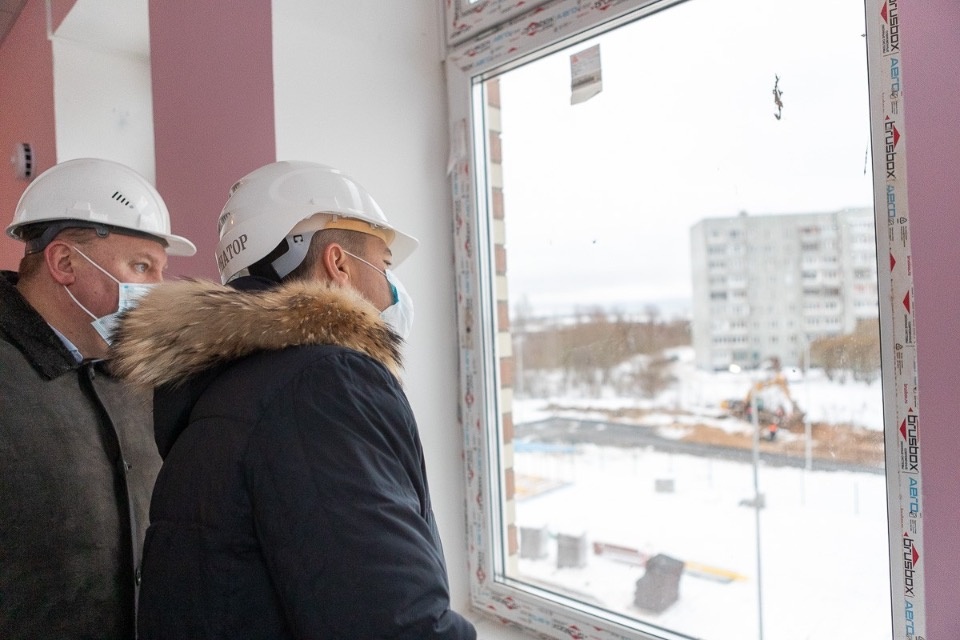 Ведерников поручил проконтролировать качество строительства детского сада в Пскове